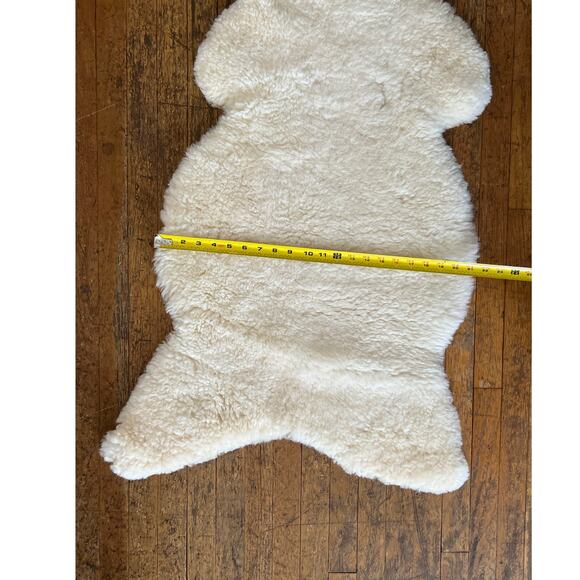 100% Natural Ivory Fur Sheep Skin Rug Luxury Throw Silky Warm Floor Mat Soft - Picture 4 of 4